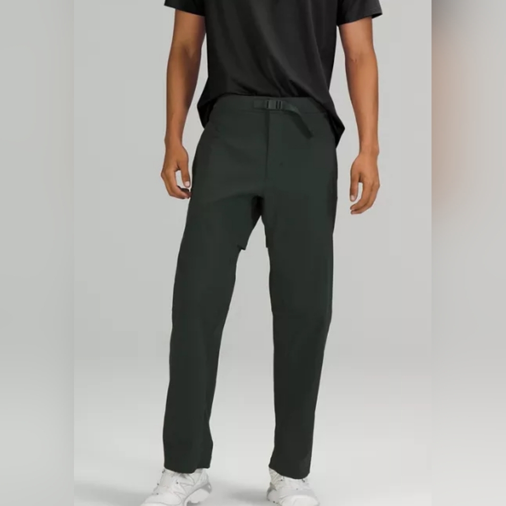 Lululemon Relaxed fit Belted Stretch Pants Size 36 Black NWT